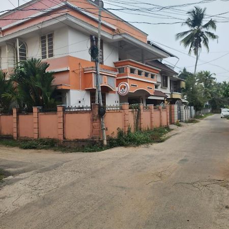 Orange Valley Homestay Thiruvananthapuram Kültér fotó