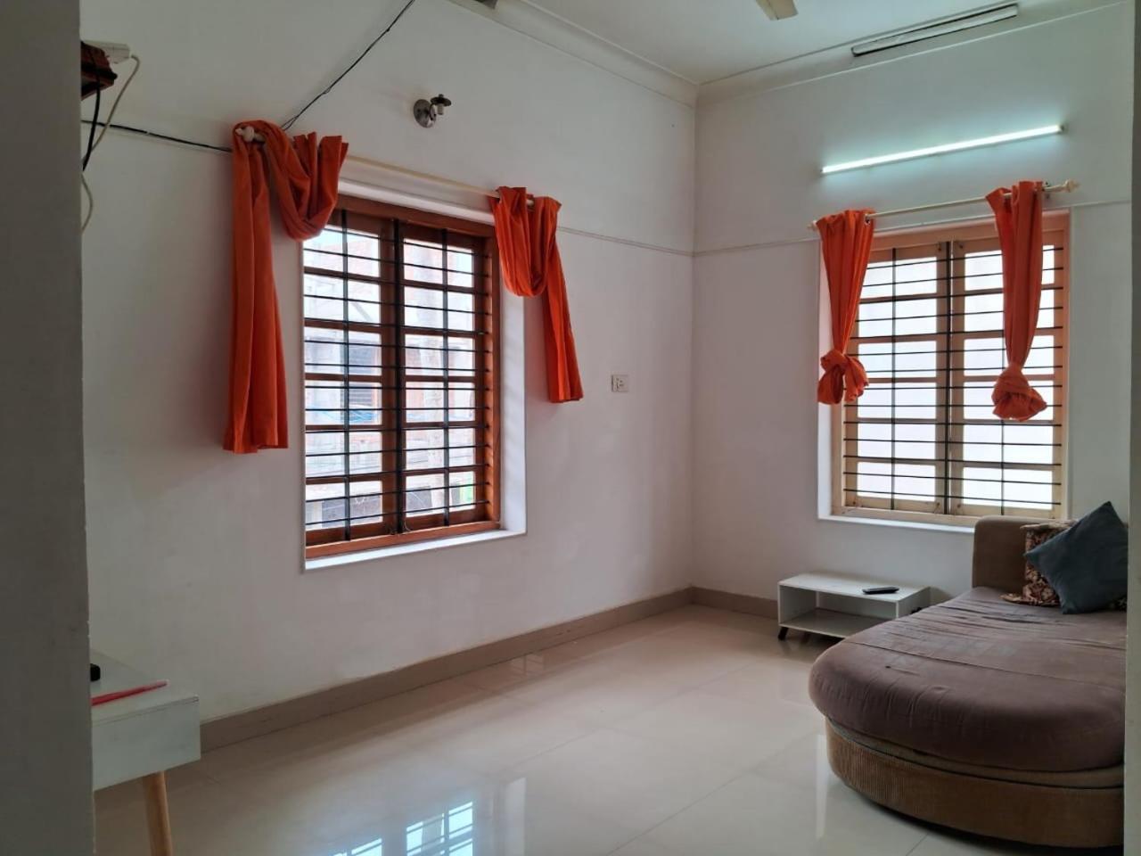 Orange Valley Homestay Thiruvananthapuram Kültér fotó